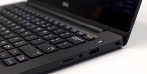 Entrada para cartão de memória, fone e USB 3.0 convencional