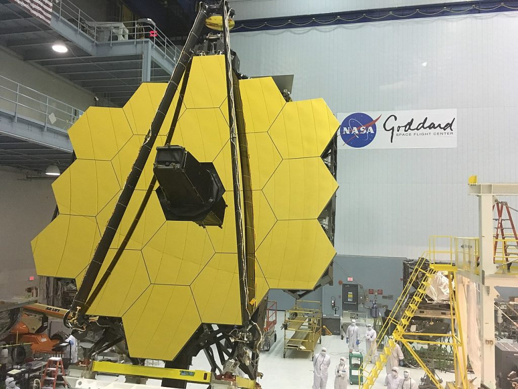 Telescópio James Webb reproduz imagem surpreendente pela primeira vez