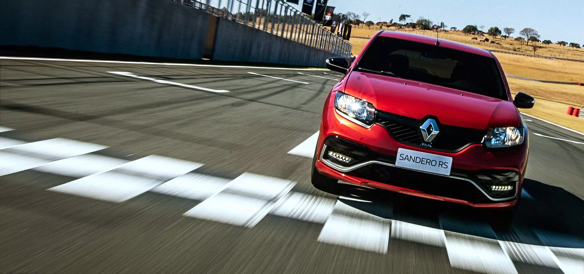 Renault anuncia paralisação na fabricação de carros no Brasil