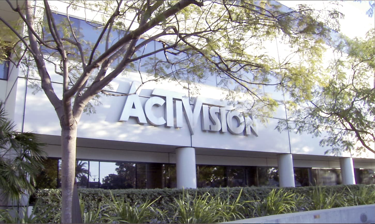 Activision Blizzard é processada por pais de funcionária que tirou a vida