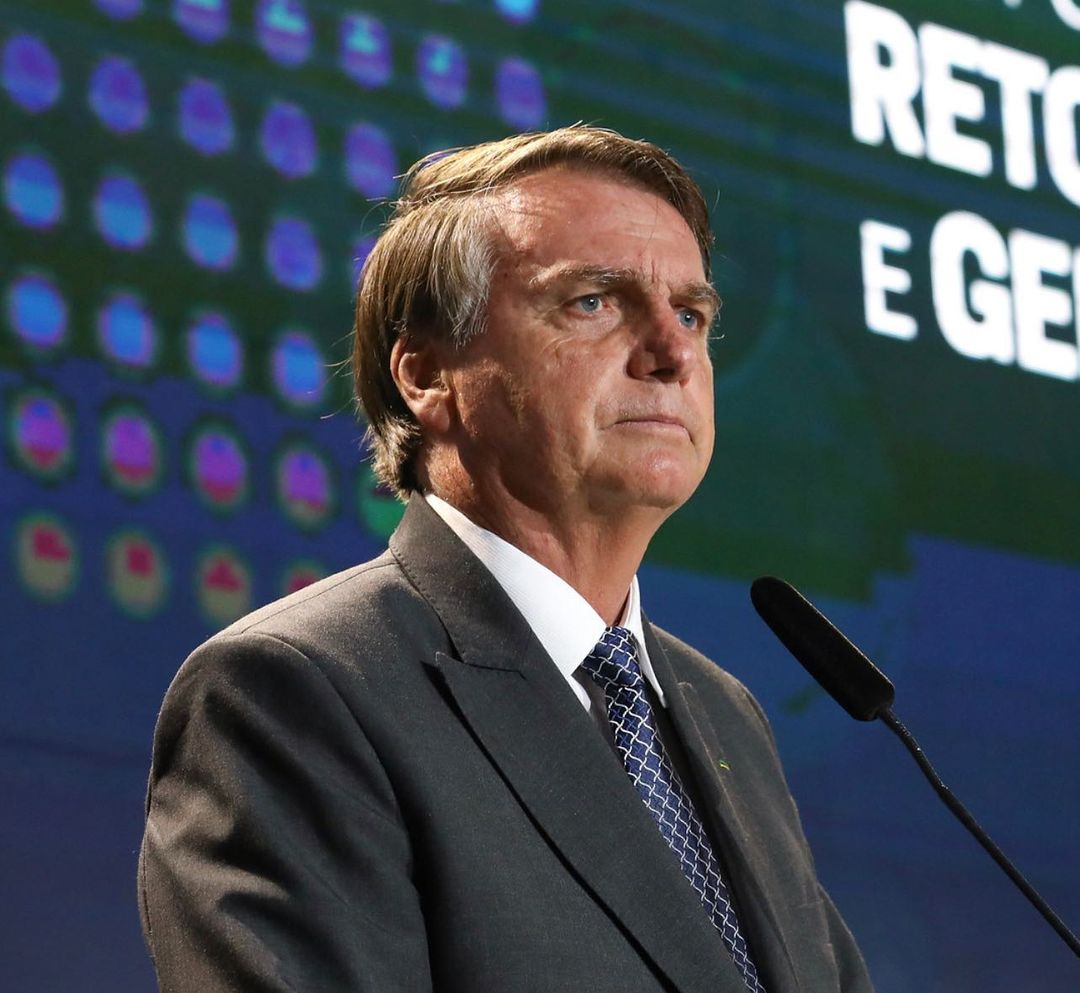 WhatsApp: Bolsonaro se revolta e toma atitude após acordo com o TSE
