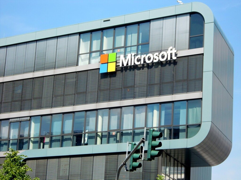 Microsoft bane mídias estatais russas