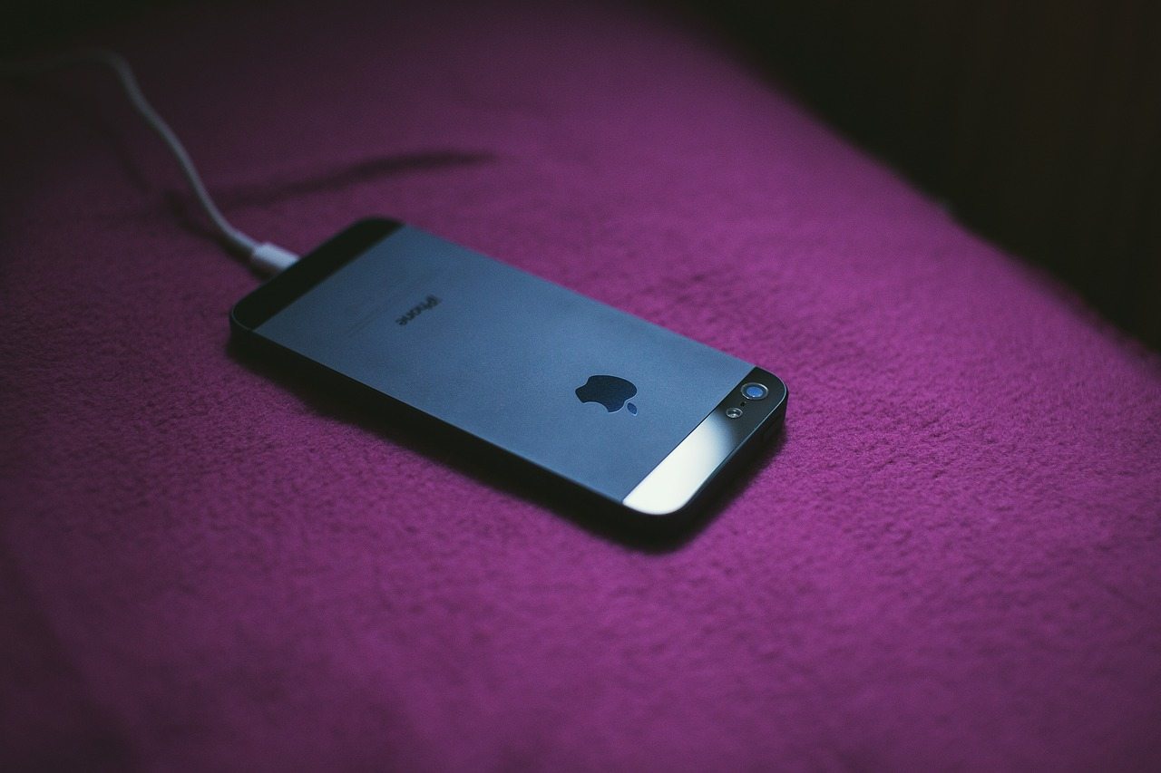 Leilão da Receita Federal tem iPhone com lances a partir de R$ 100