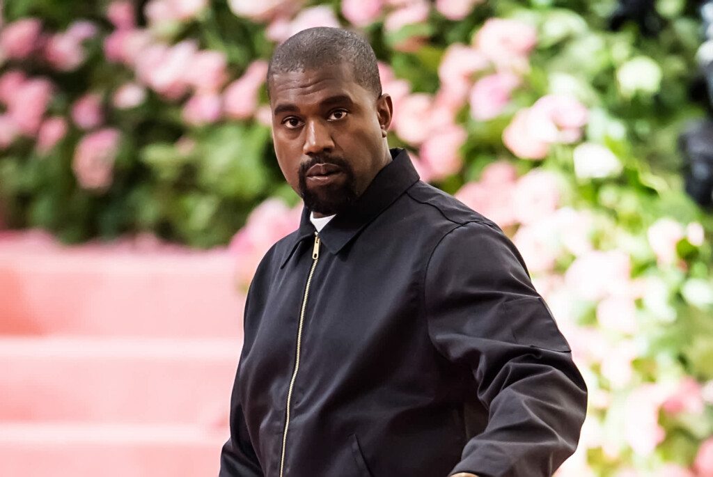 Instagram suspende Kanye West por motivo surpreendente
