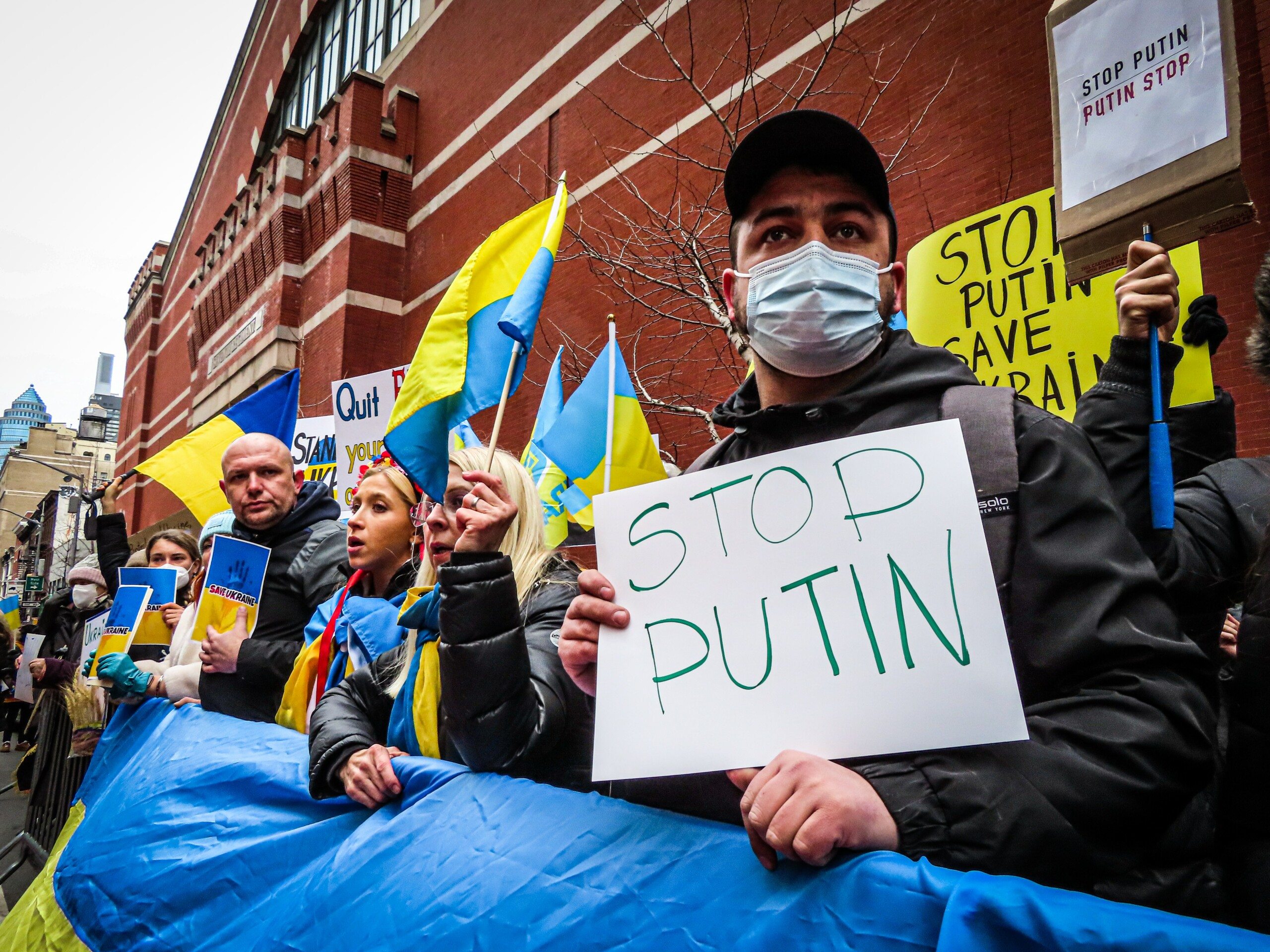 Covid: Guerra na Ucrânia coloca mundo em risco biológico