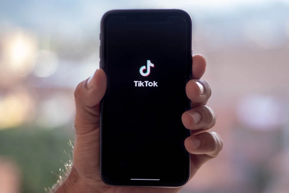 Caixa preta do TikTok obscurece seu papel na guerra da Rússia