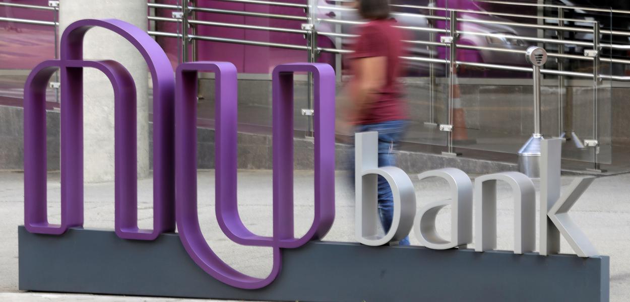 Um motivo fraco e polêmico: Nubank decepciona mais uma vez ao demitir funcionário