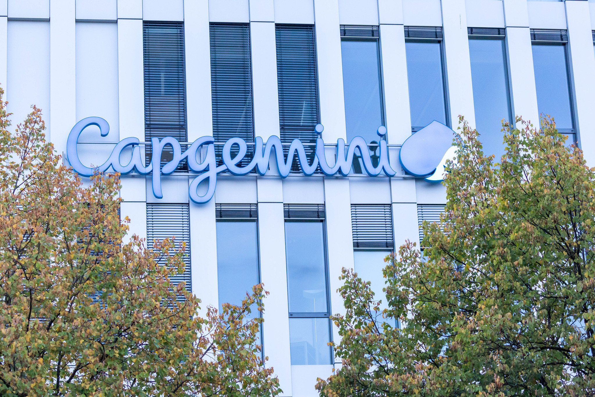 Grupo de tecnologia Capgemini abre 300 vagas de emprego
