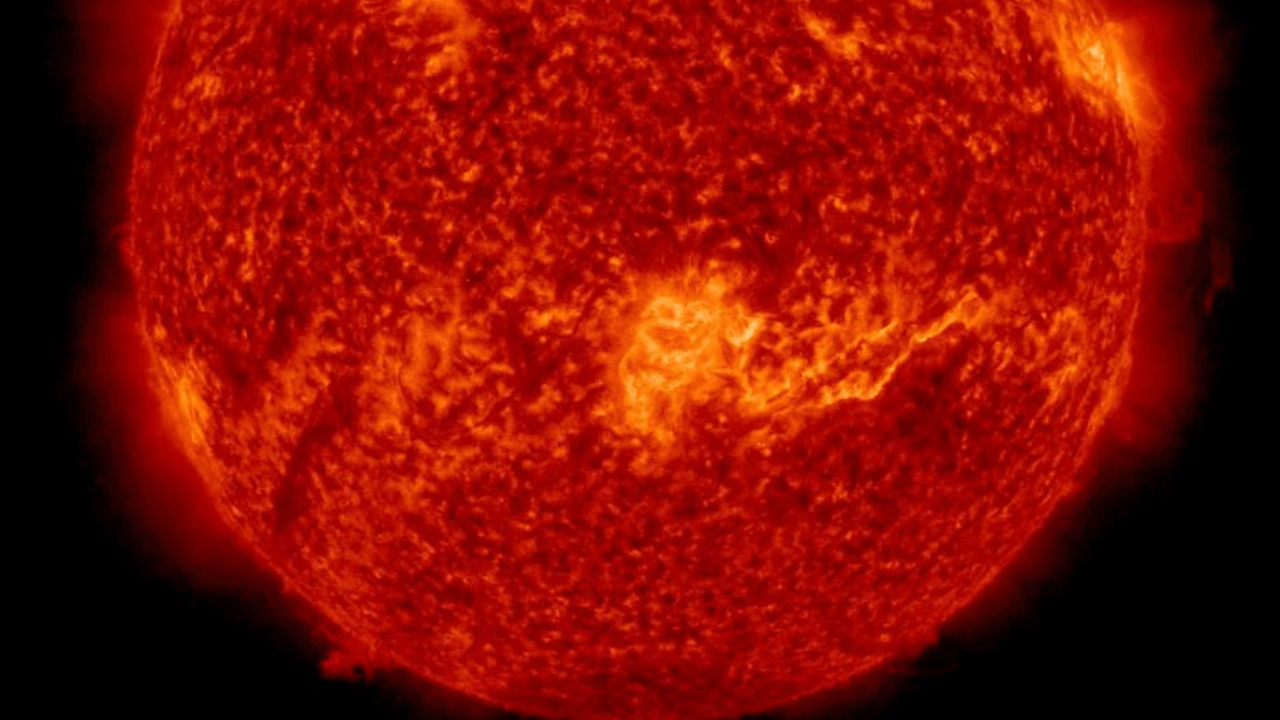Imagens de fenda no sol registradas pela NASA (Imagem: NASA/Divulgação)