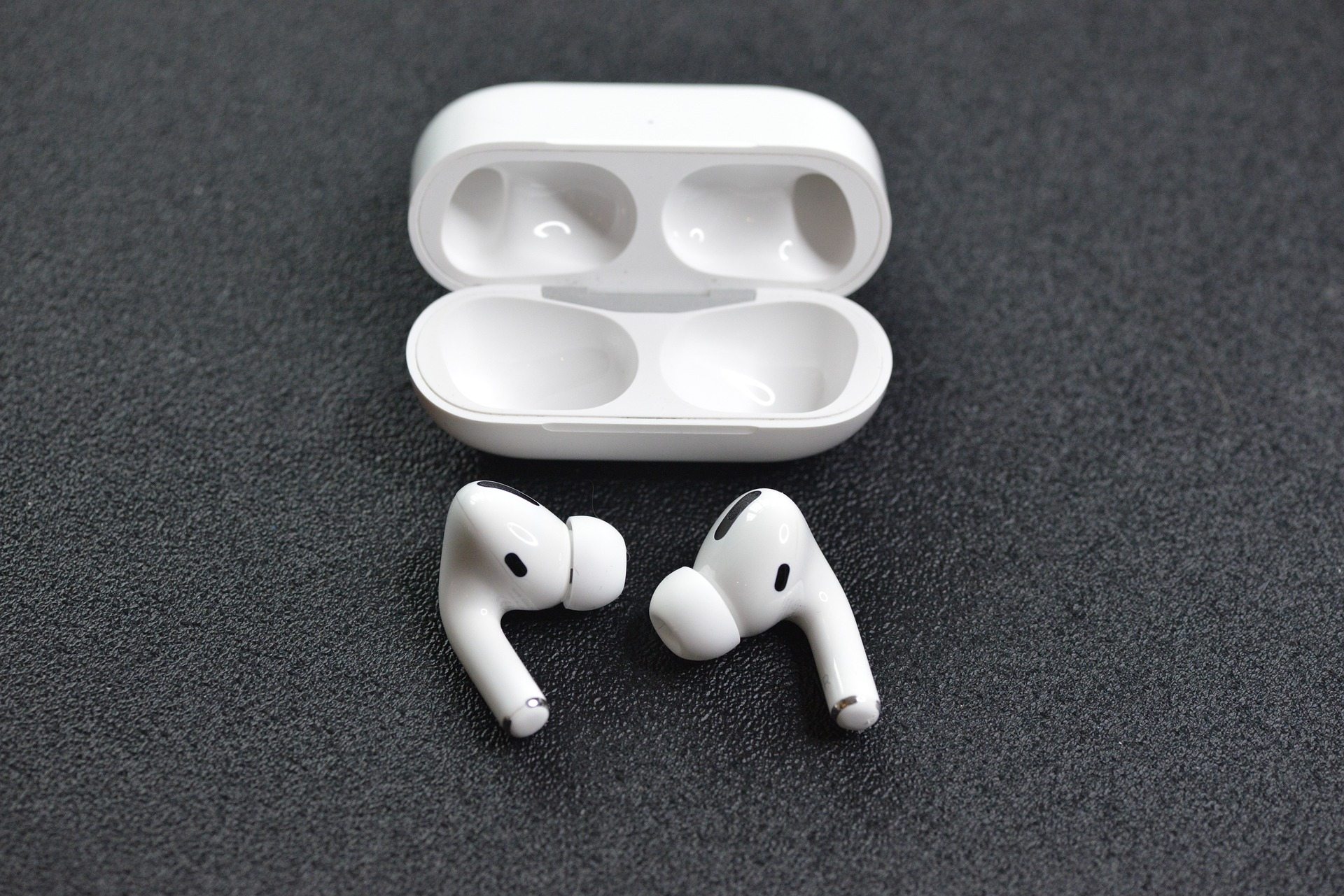 Enorme falha de segurança do AirPods pode vazar suas informações privadas