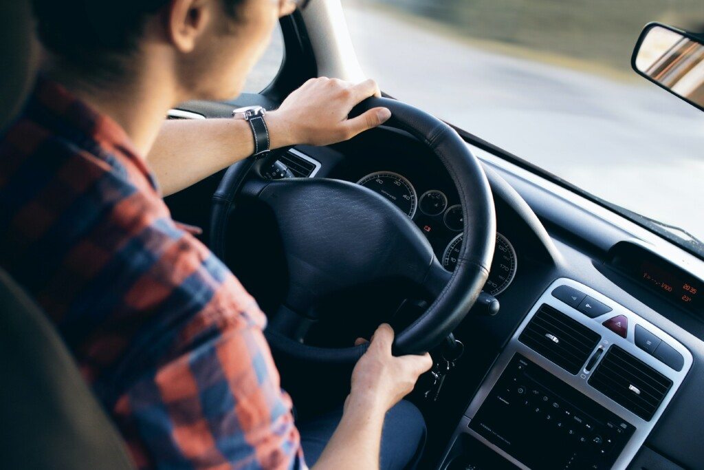 cuidados ao comprar um carro usado