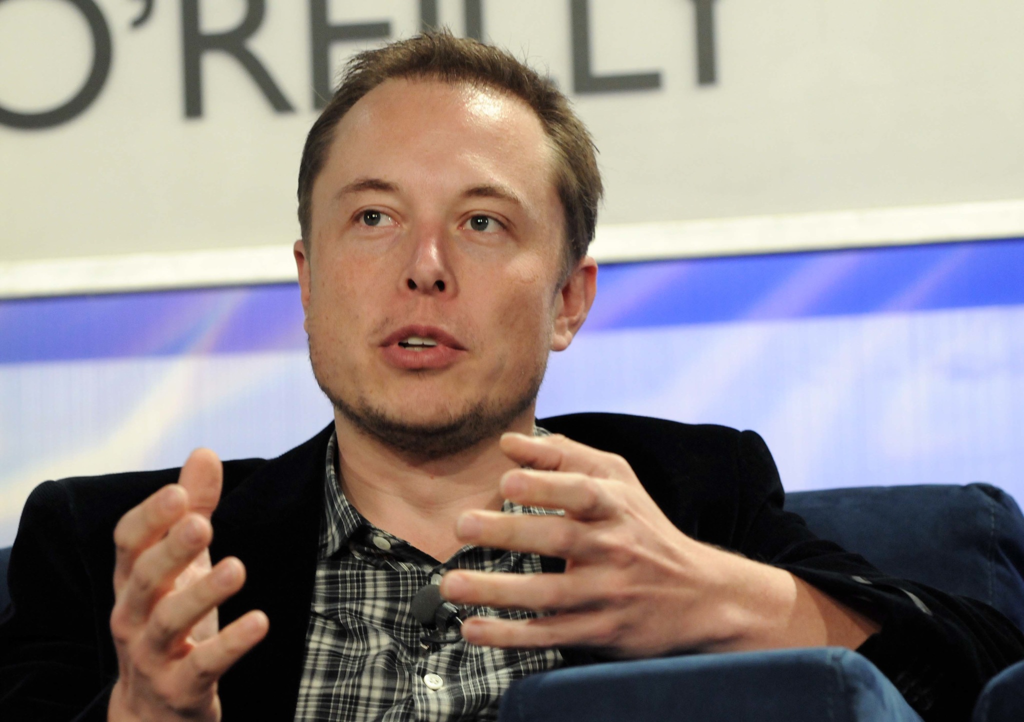 Elon Musk toma atitude definitiva sobre trabalho remoto na Tesla