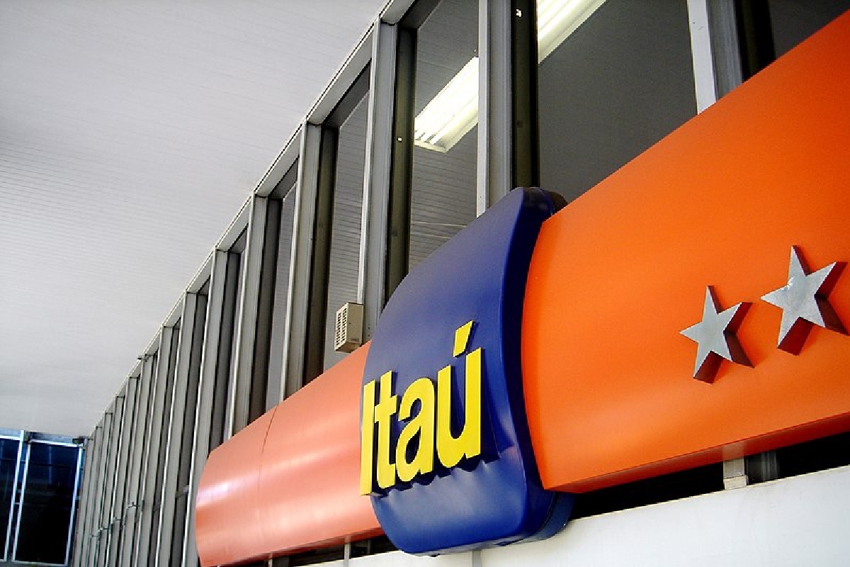 Itaú abre 400 vagas de emprego na área de tecnologia