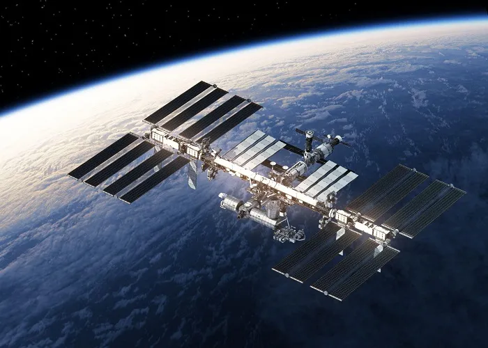 Quer assistir os astronautas AO VIVO na Estação Espacial Internacional? Te mostramos como