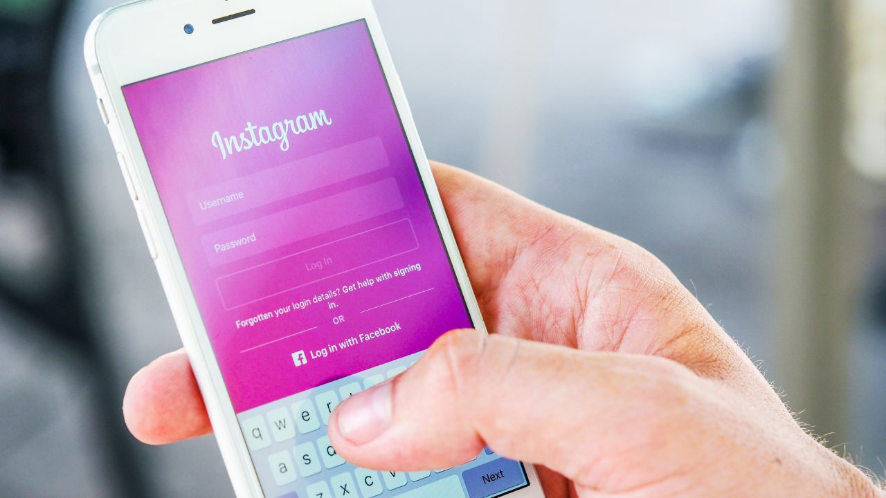 Instagram evita polêmica e proíbe conta de site com conteúdo adulto na plataforma