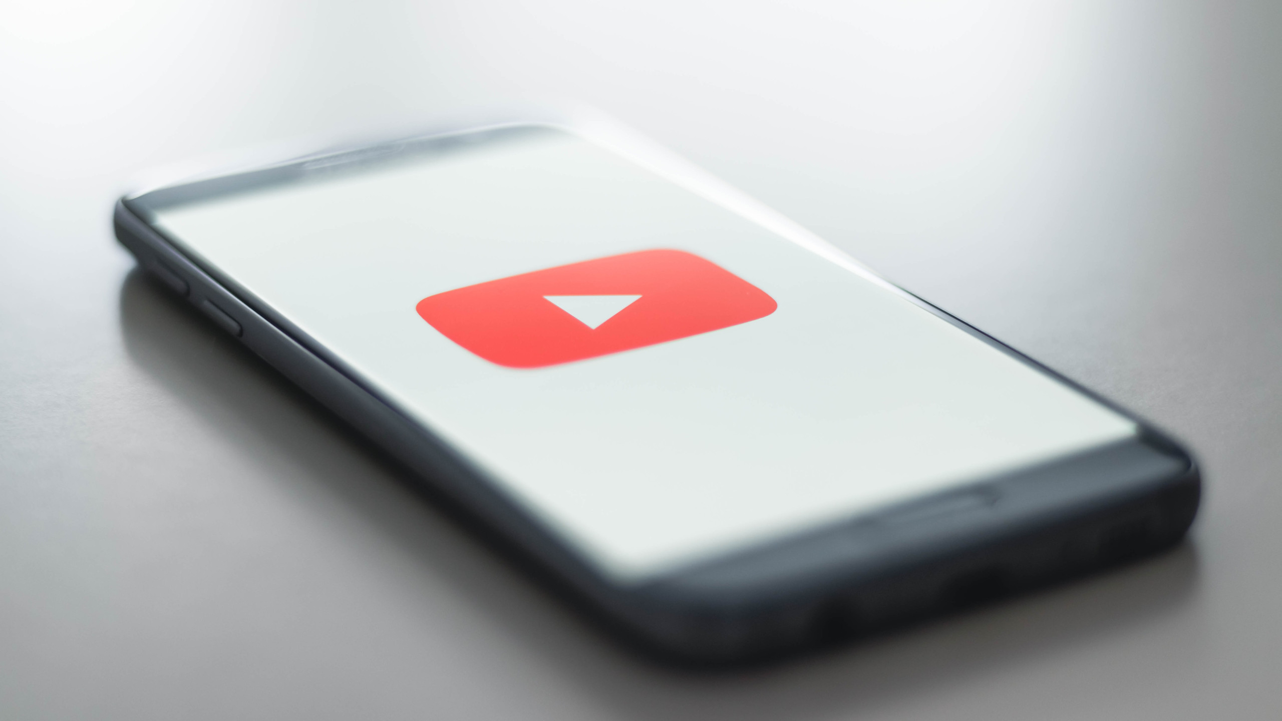 Repaginação no YouTube: plataforma traz novo visual e melhores controles para os vídeos