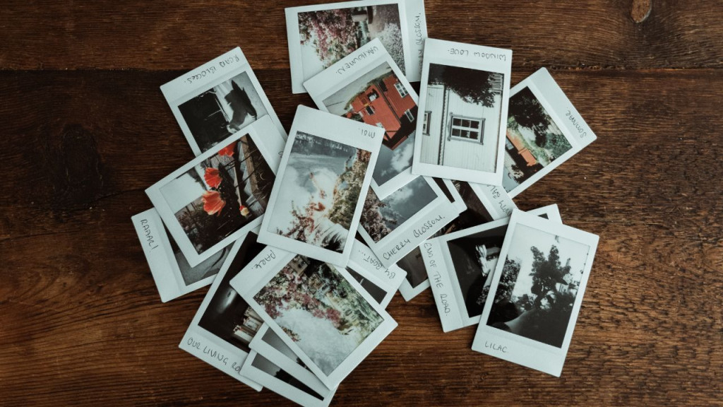 Pilha de fotos instantâneas Polaroid