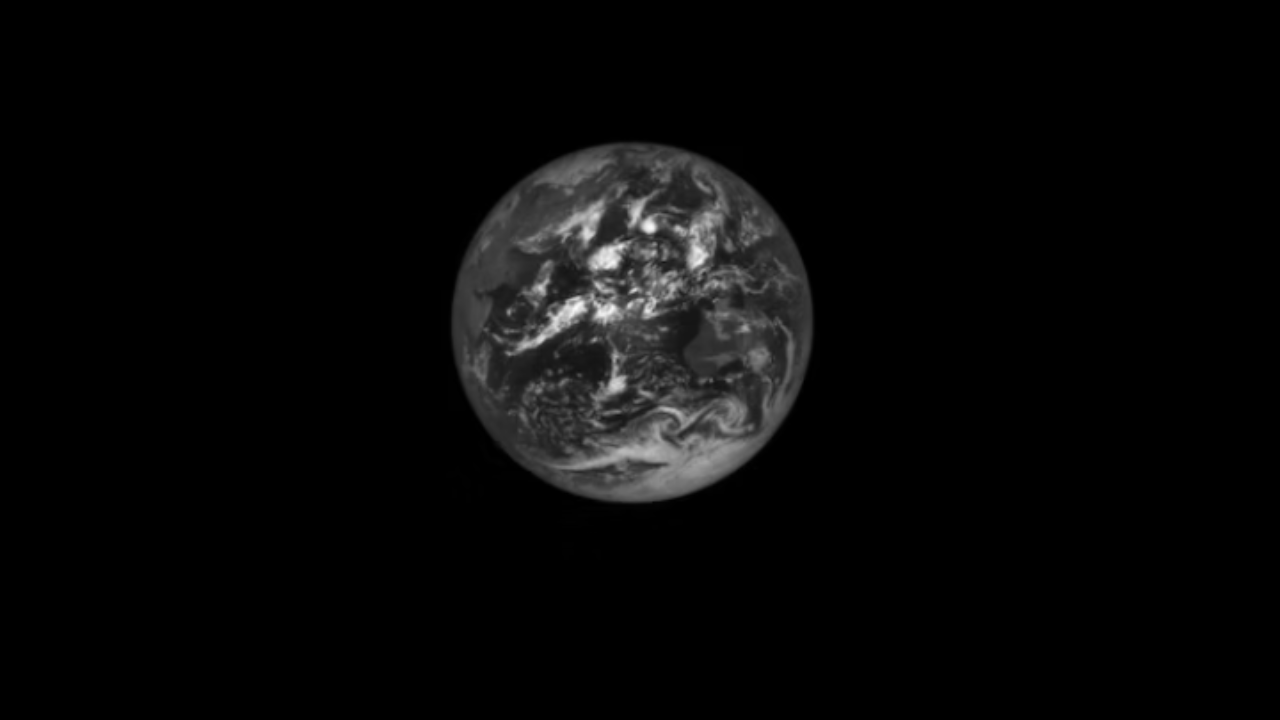 Terra como uma bola de mármore. (Imagem: Divulgação/NASA)