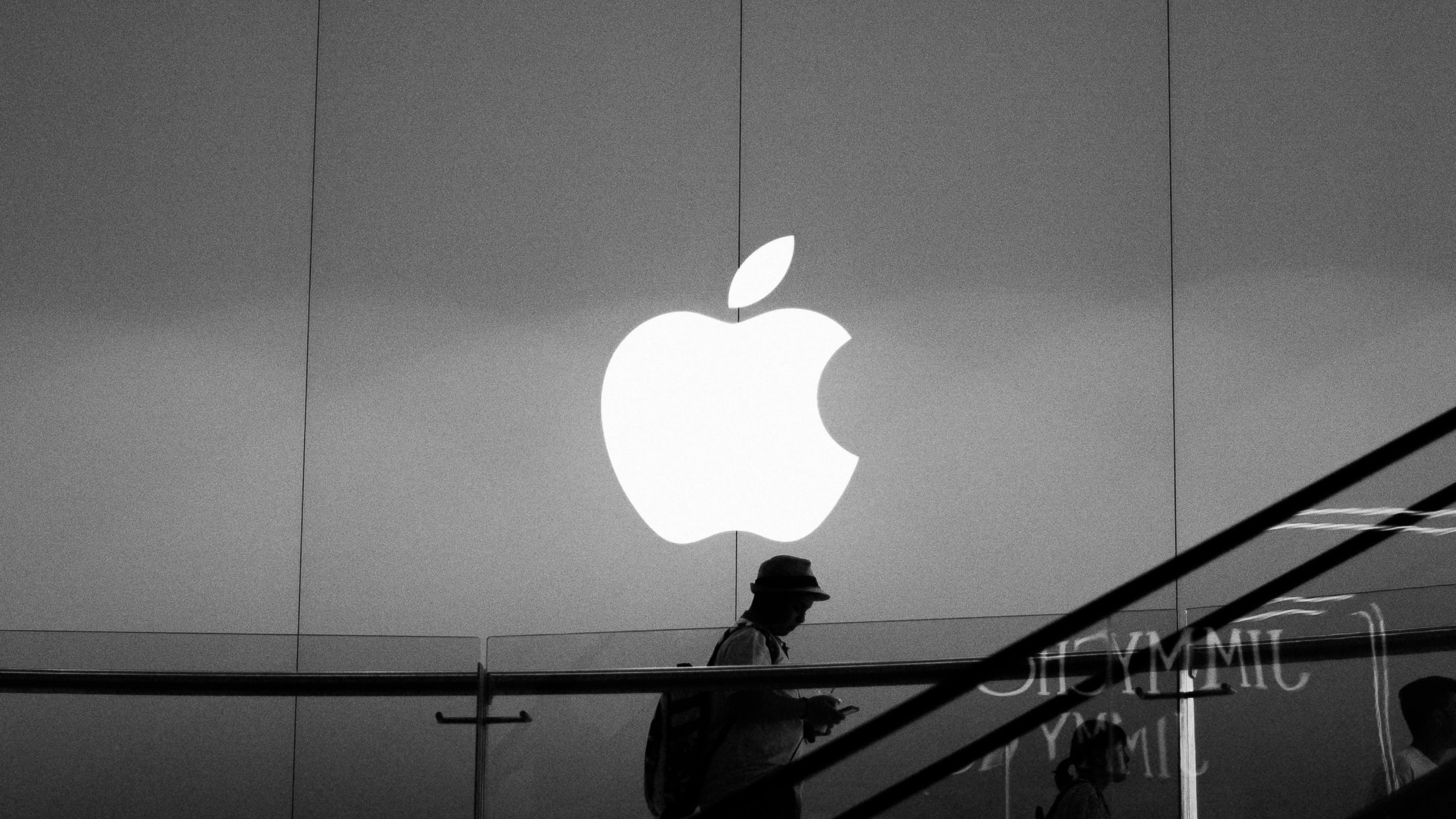 Apple quer ganhar mais dinheiro de todo jeito: agora você vai ver mais anúncios na App Store