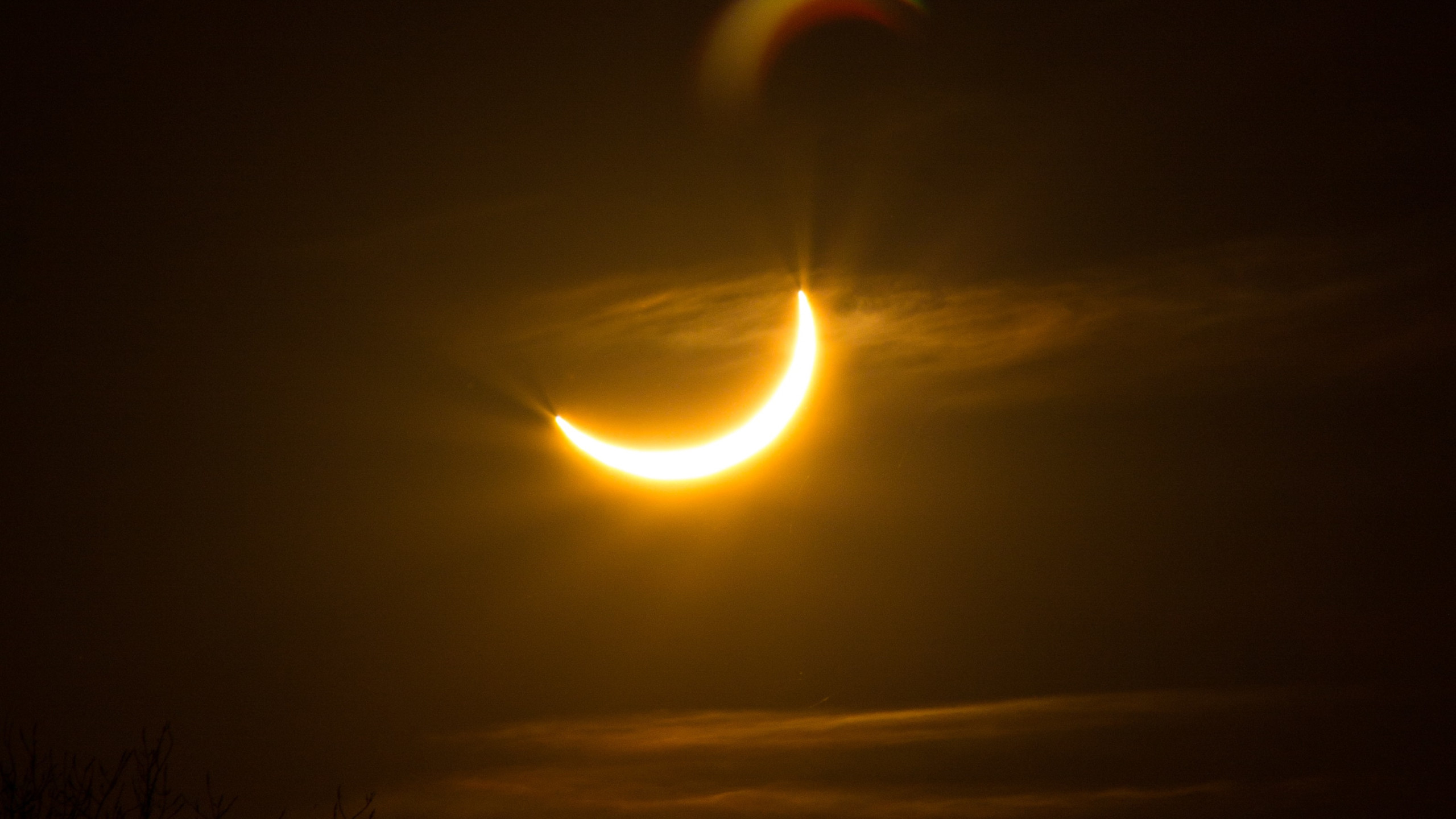 Não perca o último eclipse solar parcial no dia 25; saiba como assistir ao vivo