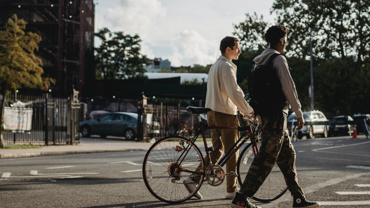 Saia para andar e ative a sua criatividade (Imagem: Pexels)