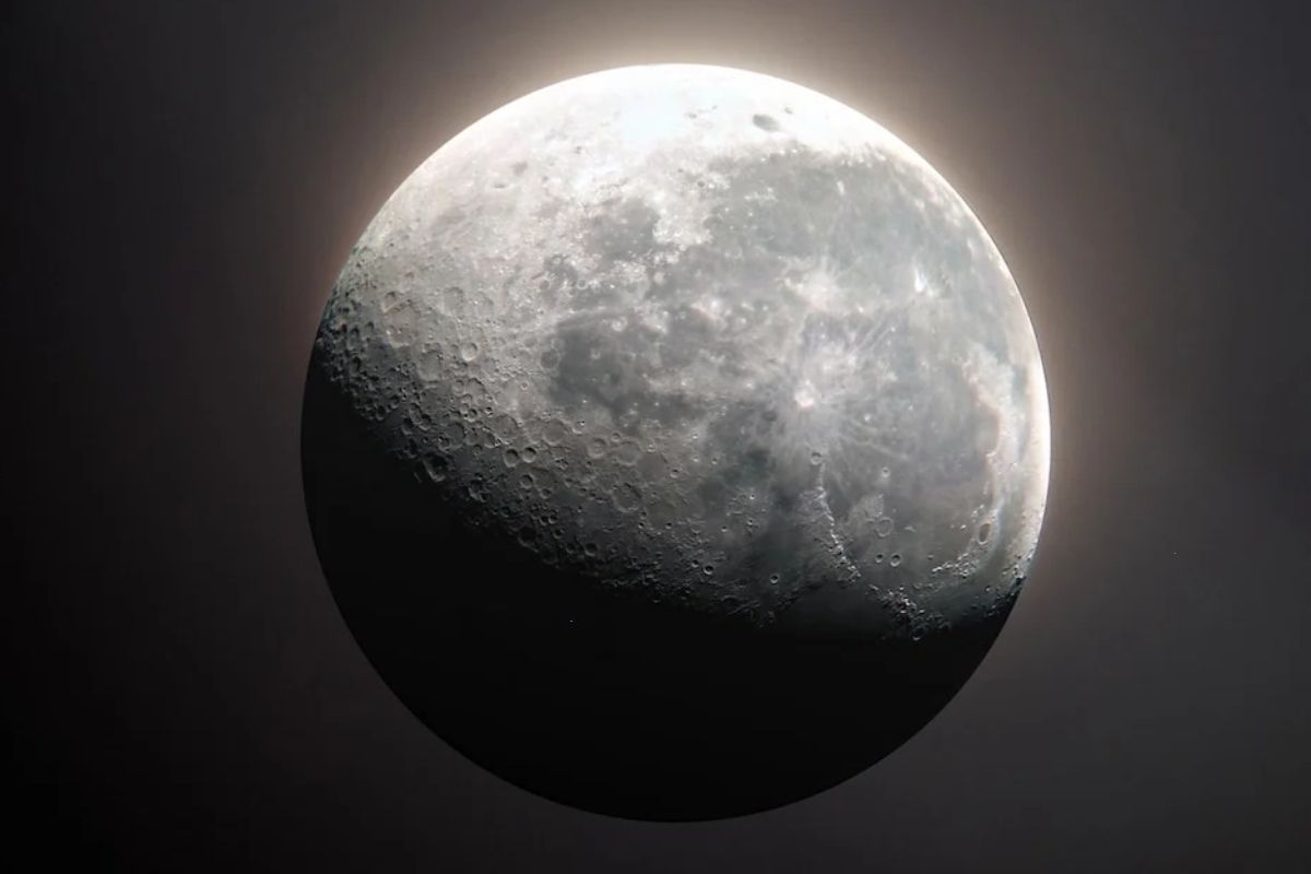 Foto da lua feita por celular