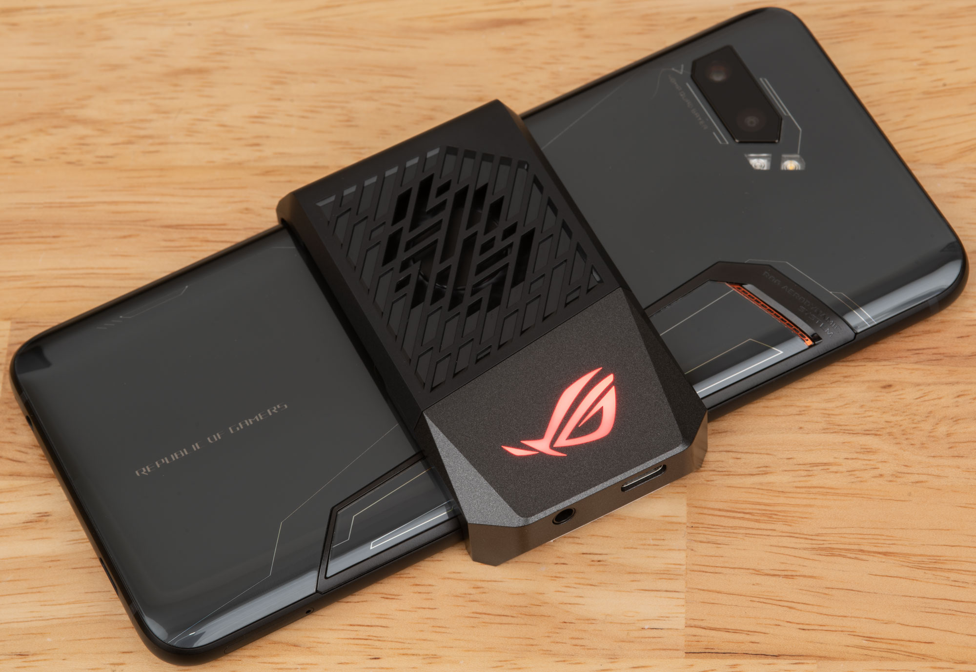 Traseira do celular Asus Rog Phone 2