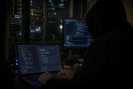 Hackers enganaram o Cursor para ajudar em roubo de credenciais e invasões; registros expõem uso da IA em ransomware